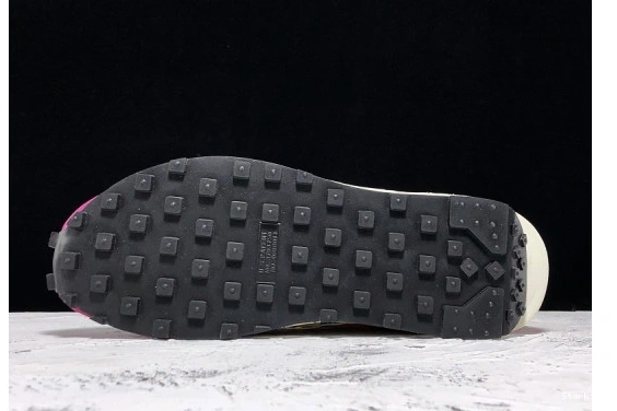 Green  LD Sacai BV0073-301 Waffle Nike Pine 1104